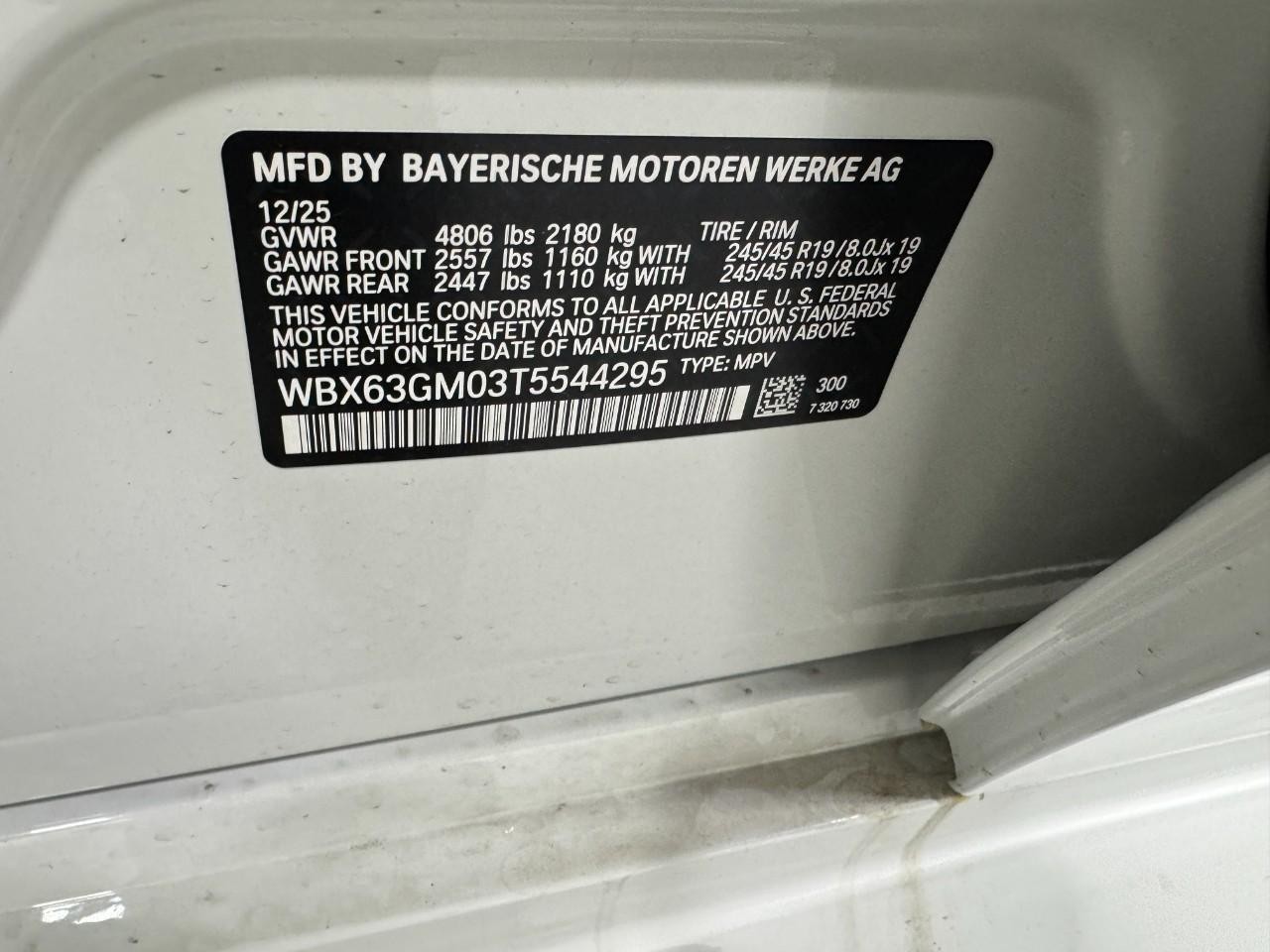 BMW X2 Vehicle Full-screen Gallery Image 31