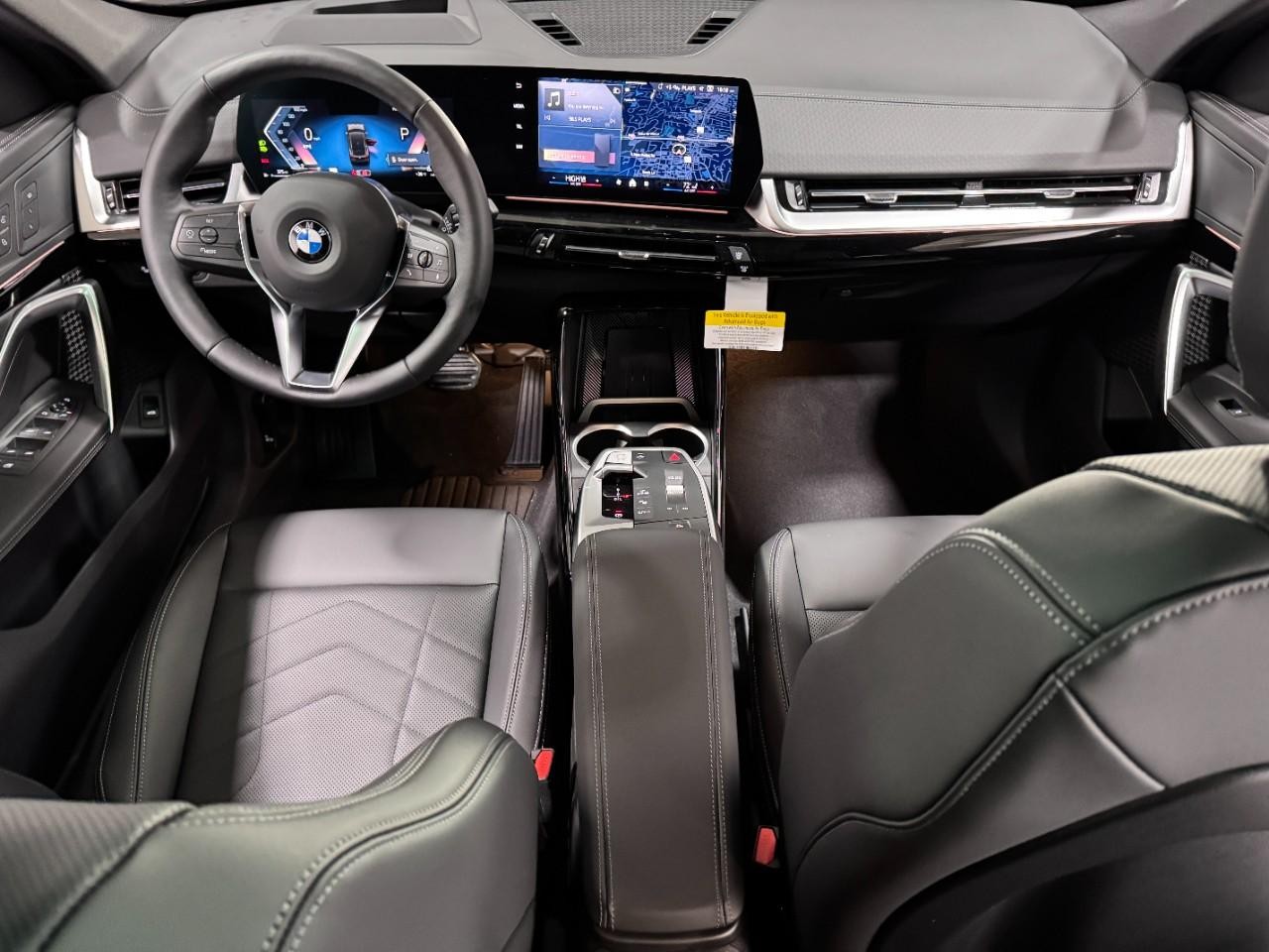 BMW X2 Vehicle Full-screen Gallery Image 10