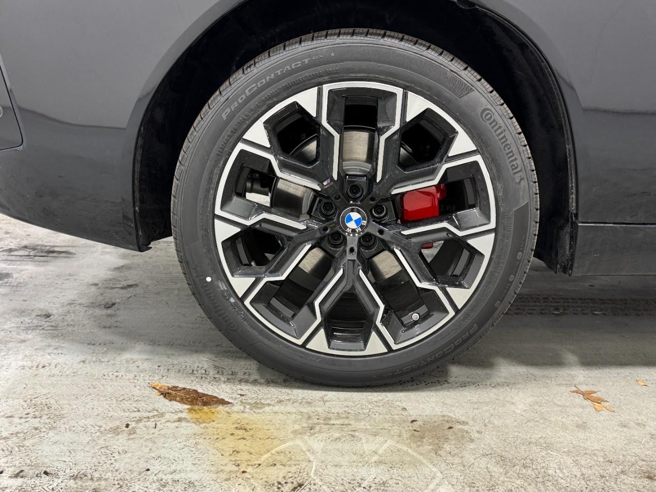 BMW X3 Vehicle Full-screen Gallery Image 5