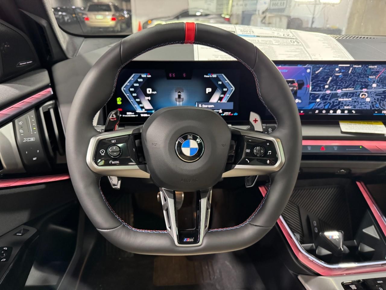 BMW X3 Vehicle Full-screen Gallery Image 13