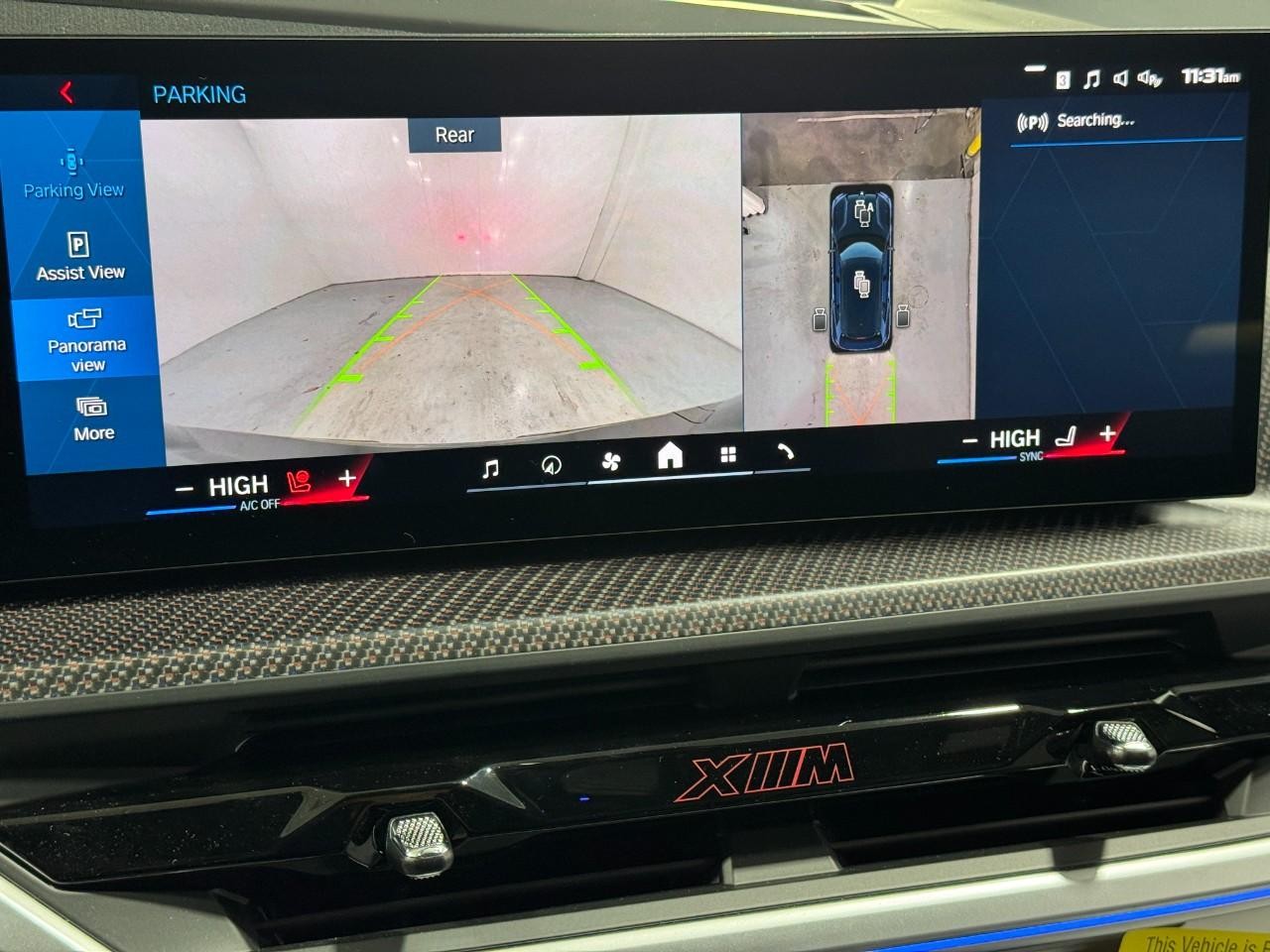 BMW XM Vehicle Full-screen Gallery Image 35