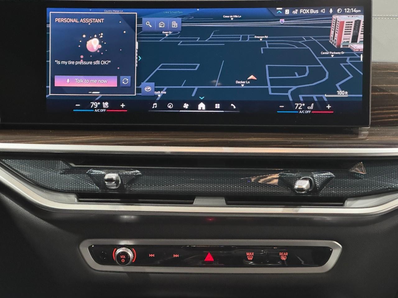 BMW X5 Vehicle Full-screen Gallery Image 15