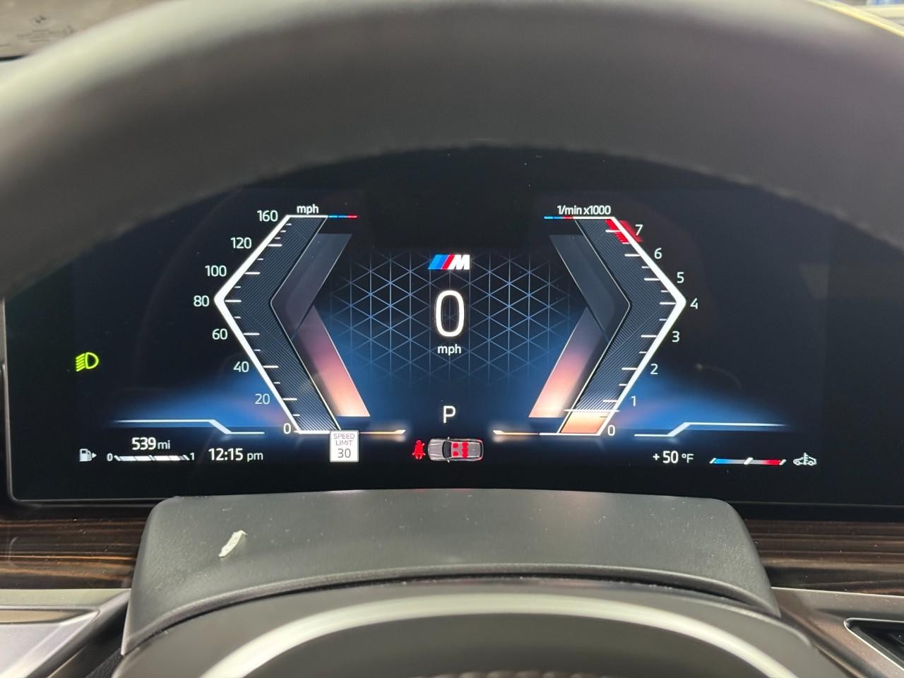 BMW X5 Vehicle Full-screen Gallery Image 33