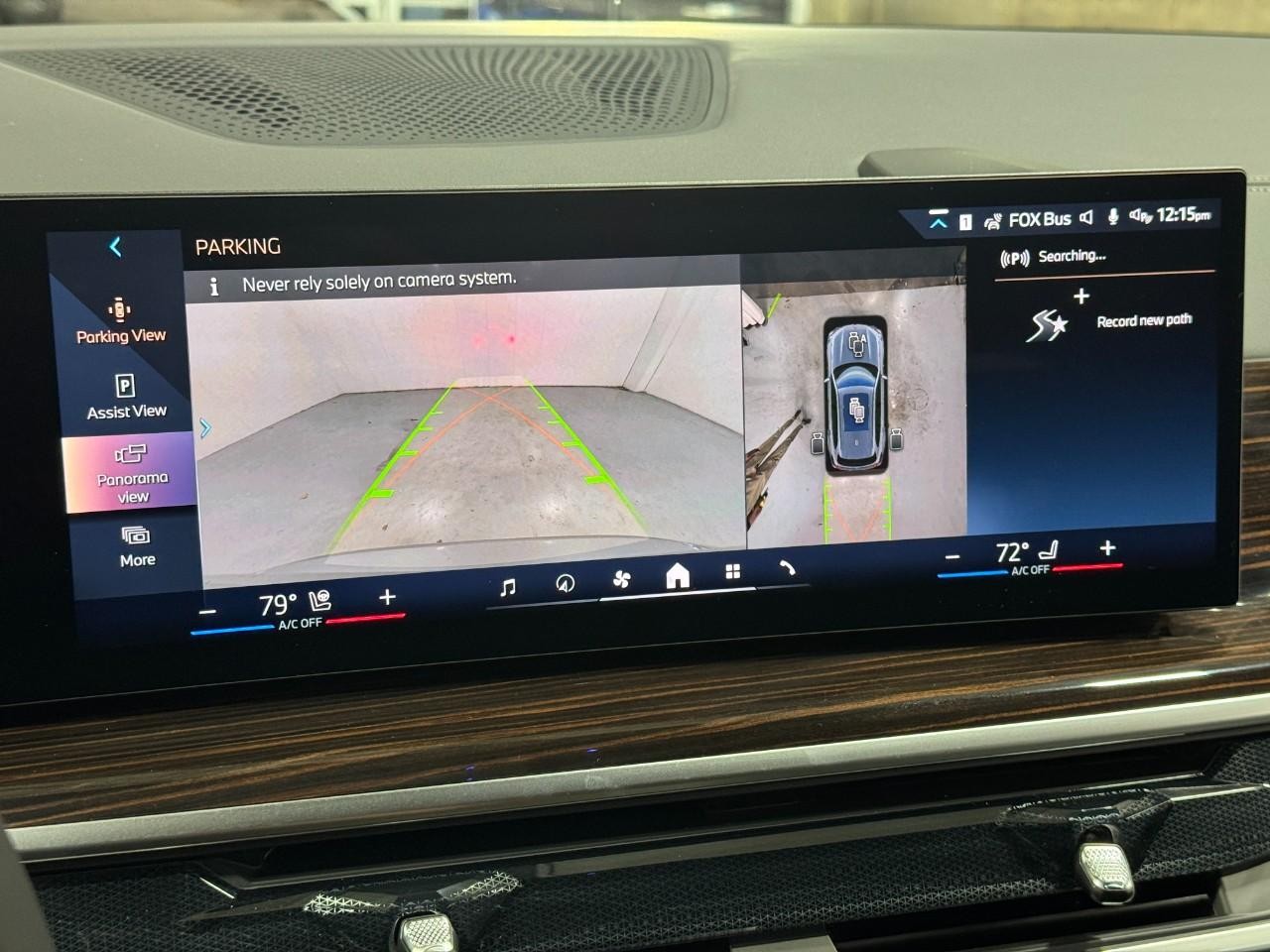 BMW X5 Vehicle Full-screen Gallery Image 34