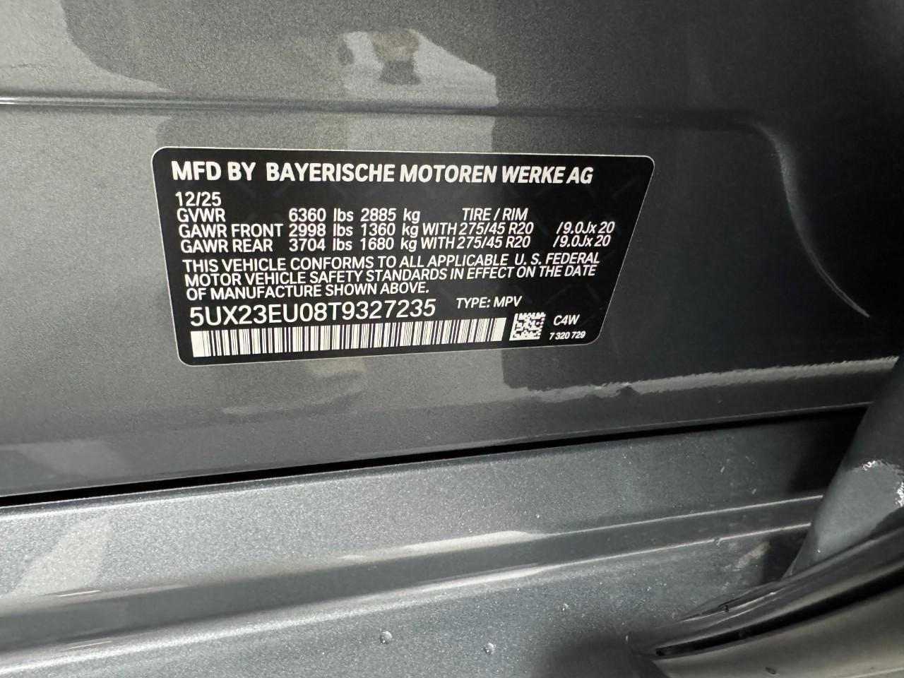 BMW X5 Vehicle Full-screen Gallery Image 35