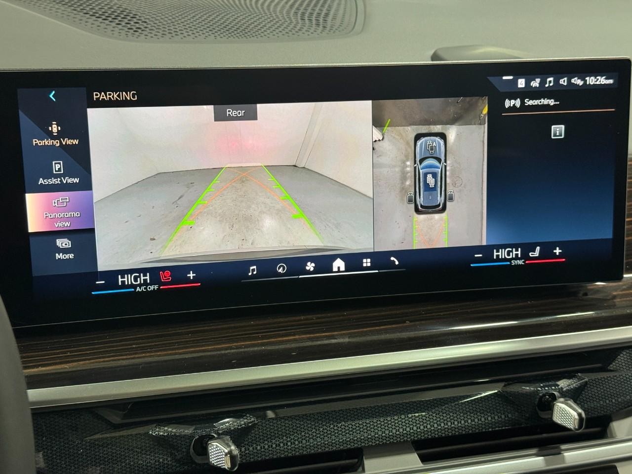 BMW X5 Vehicle Full-screen Gallery Image 32