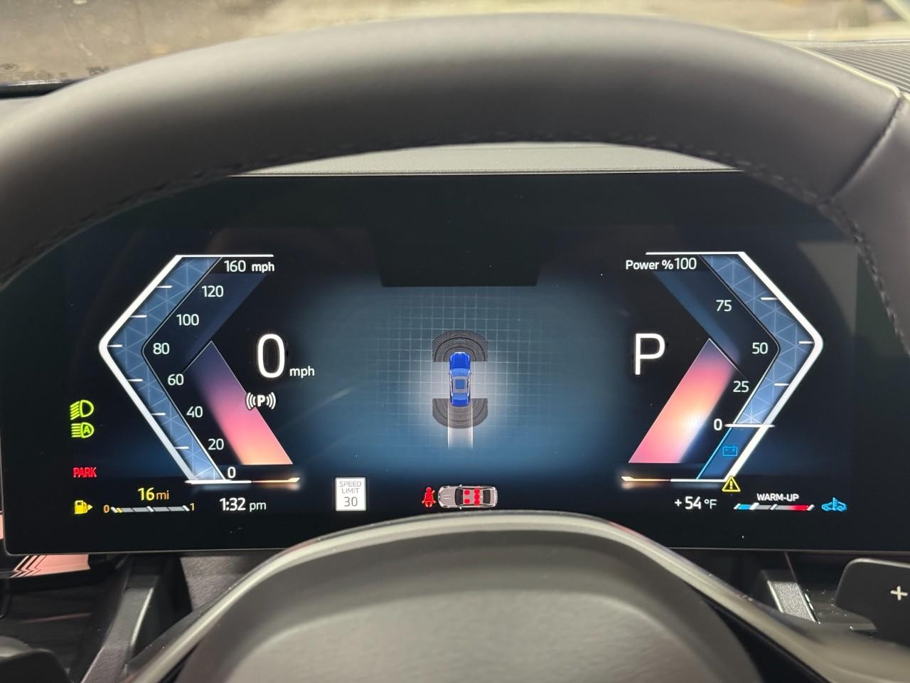 BMW 5 Series Vehicle Full-screen Gallery Image 31