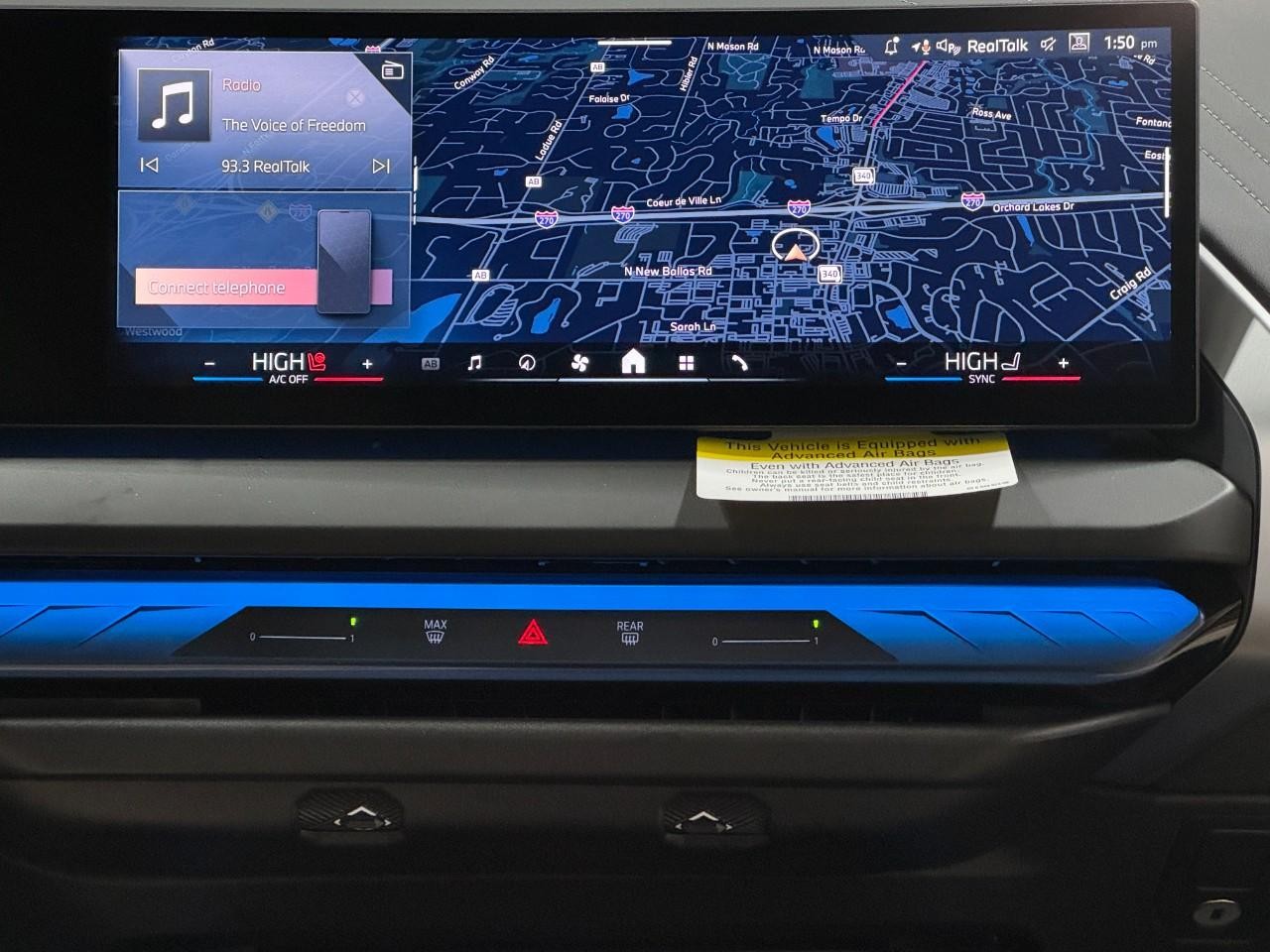 BMW X3 Vehicle Full-screen Gallery Image 15