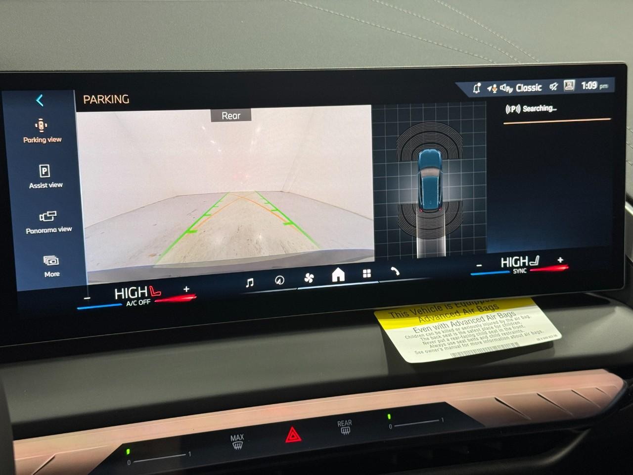 BMW X3 Vehicle Full-screen Gallery Image 31