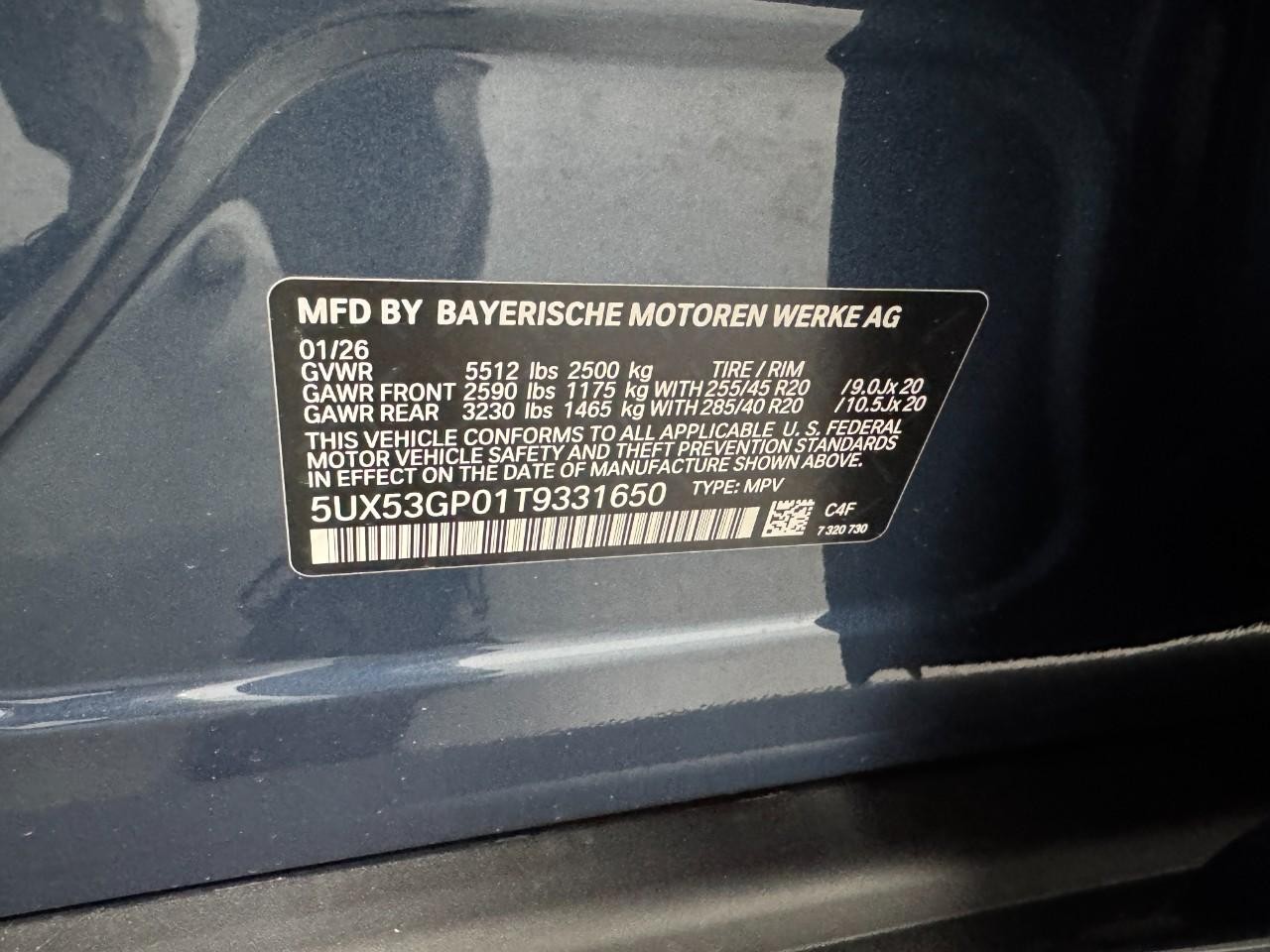 BMW X3 Vehicle Full-screen Gallery Image 32