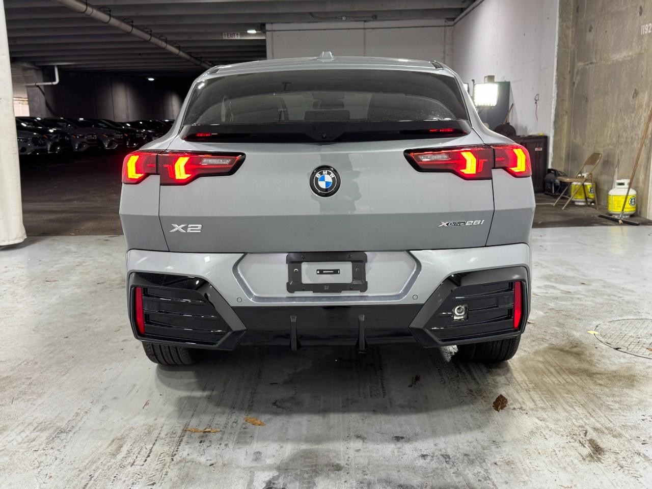 BMW X2 Vehicle Full-screen Gallery Image 9