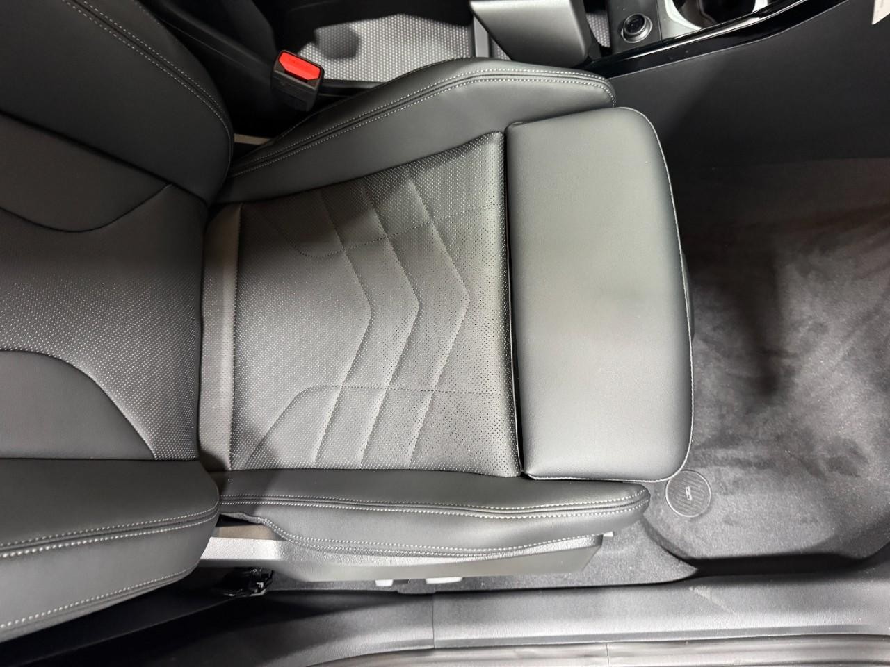 BMW X1 Vehicle Full-screen Gallery Image 17