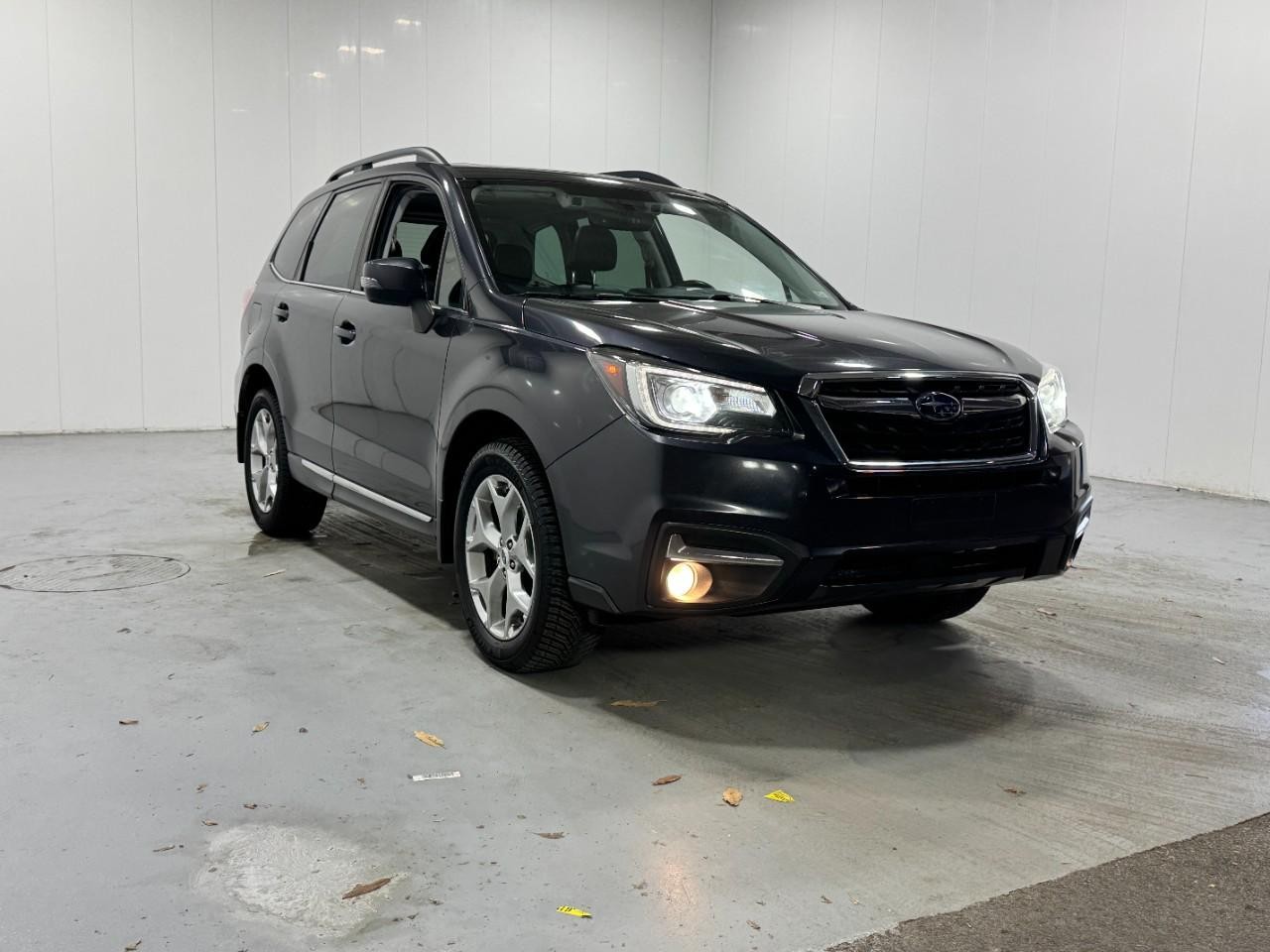 Subaru Forester Vehicle Full-screen Gallery Image 6