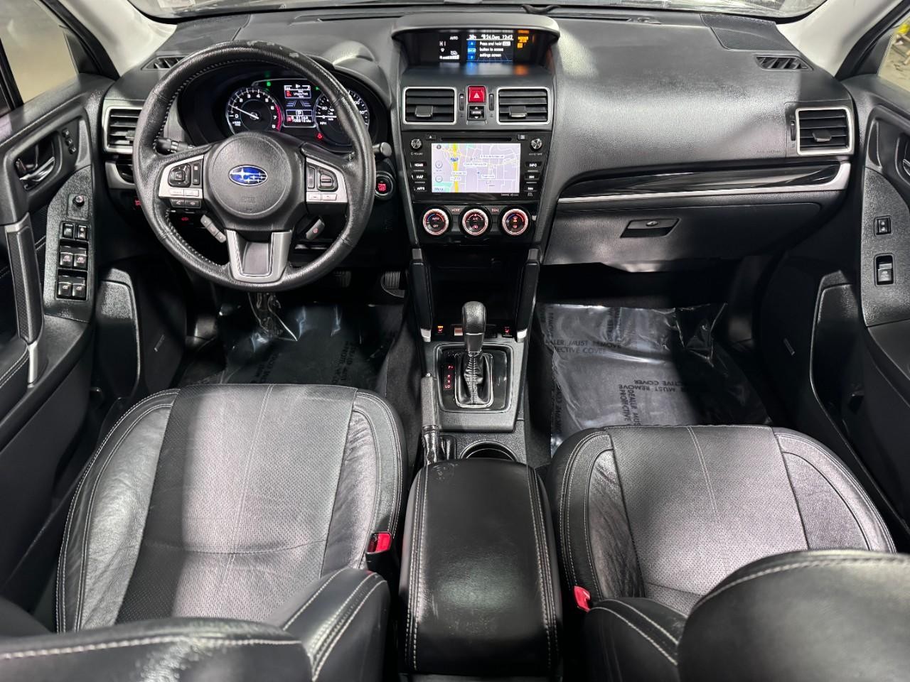 Subaru Forester Vehicle Full-screen Gallery Image 12