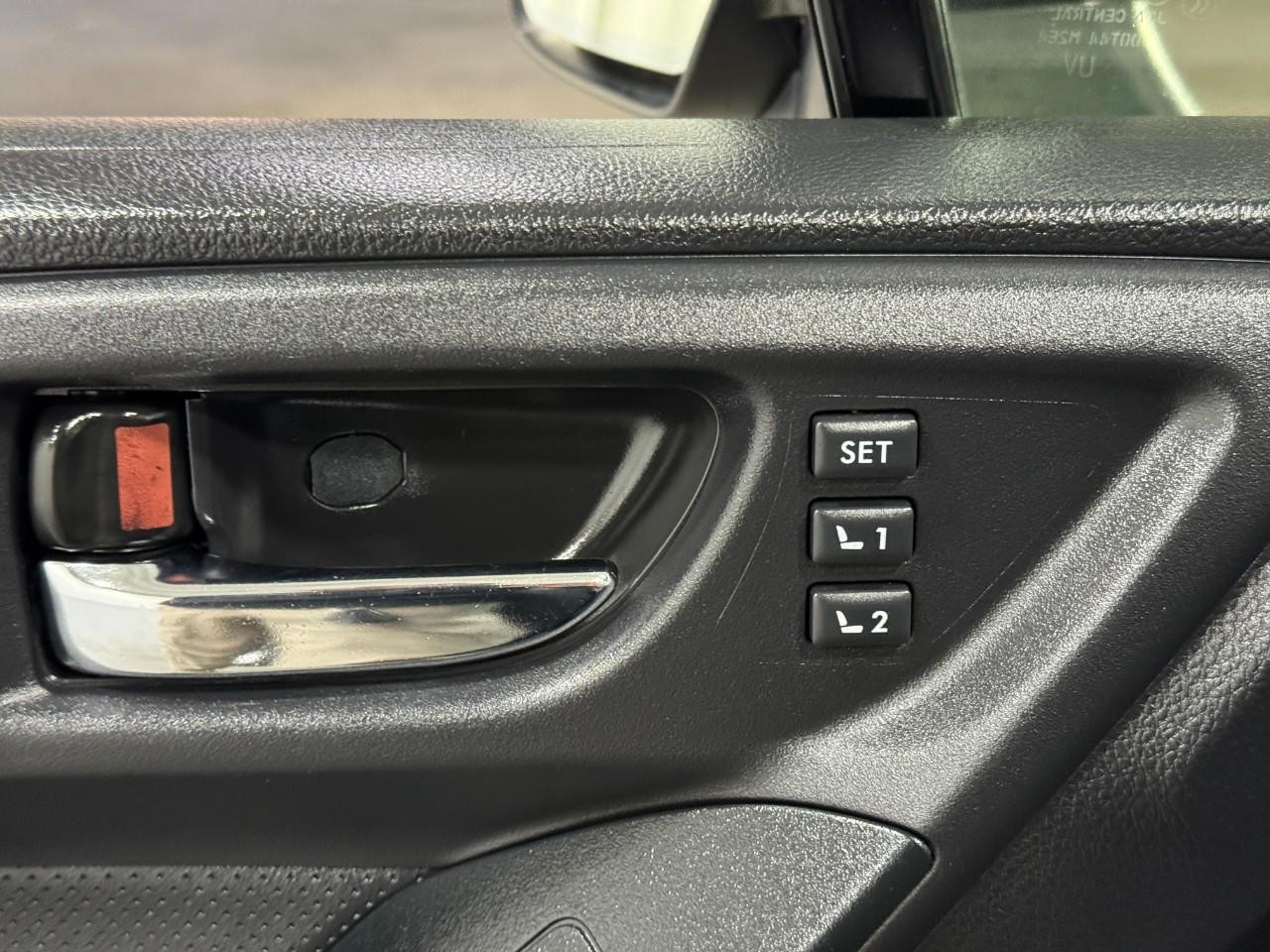 Subaru Forester Vehicle Full-screen Gallery Image 23