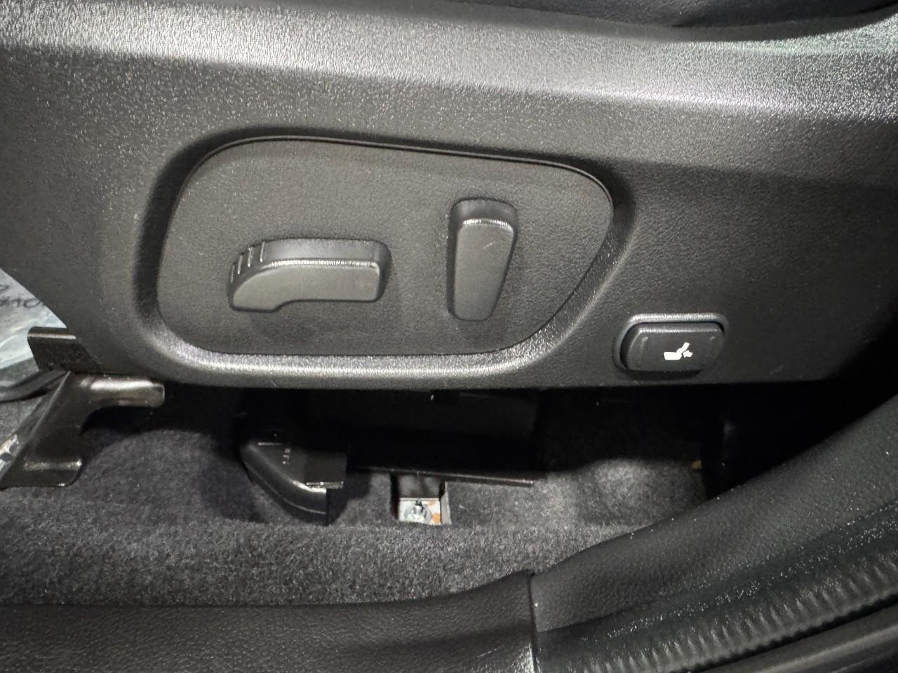 Subaru Forester Vehicle Full-screen Gallery Image 28