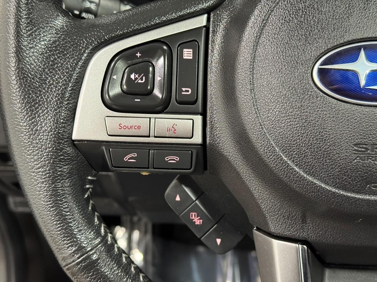 Subaru Forester Vehicle Full-screen Gallery Image 30