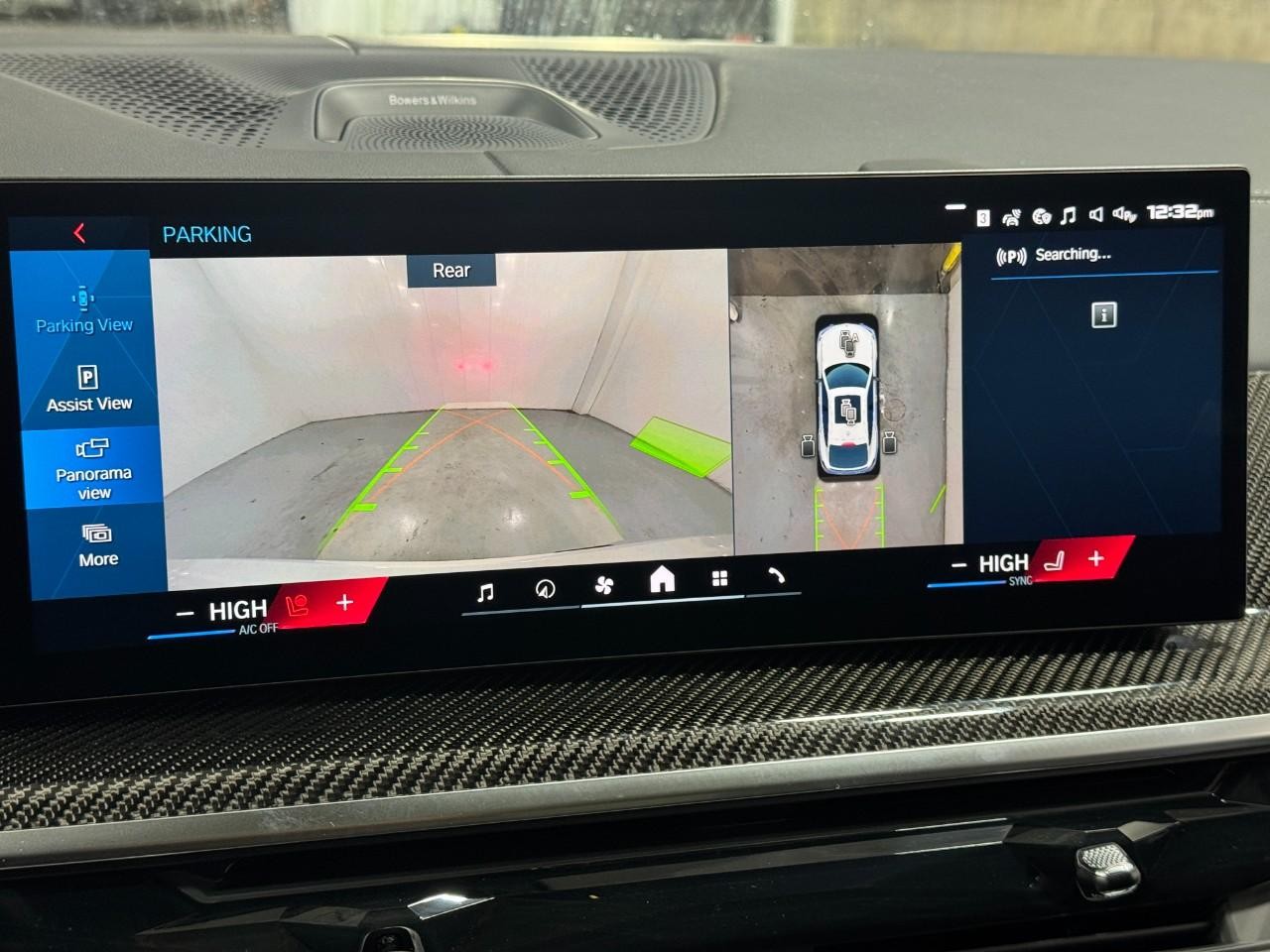 BMW X6 M Vehicle Full-screen Gallery Image 35