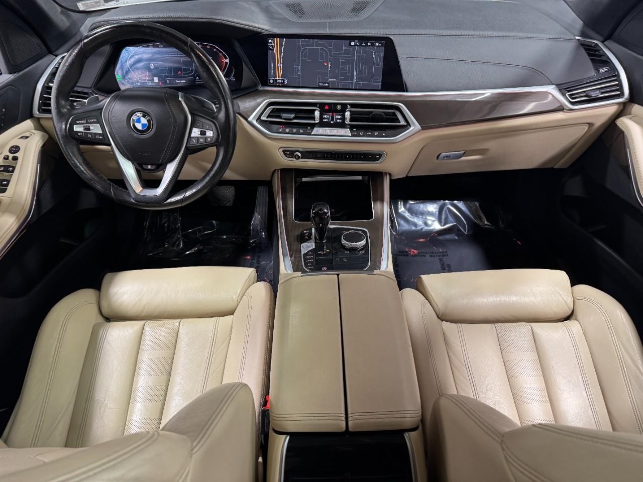 BMW X5 Vehicle Full-screen Gallery Image 13