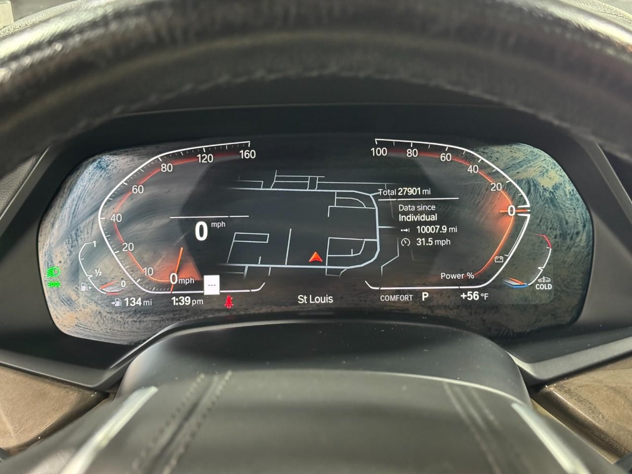 BMW X5 Vehicle Full-screen Gallery Image 34