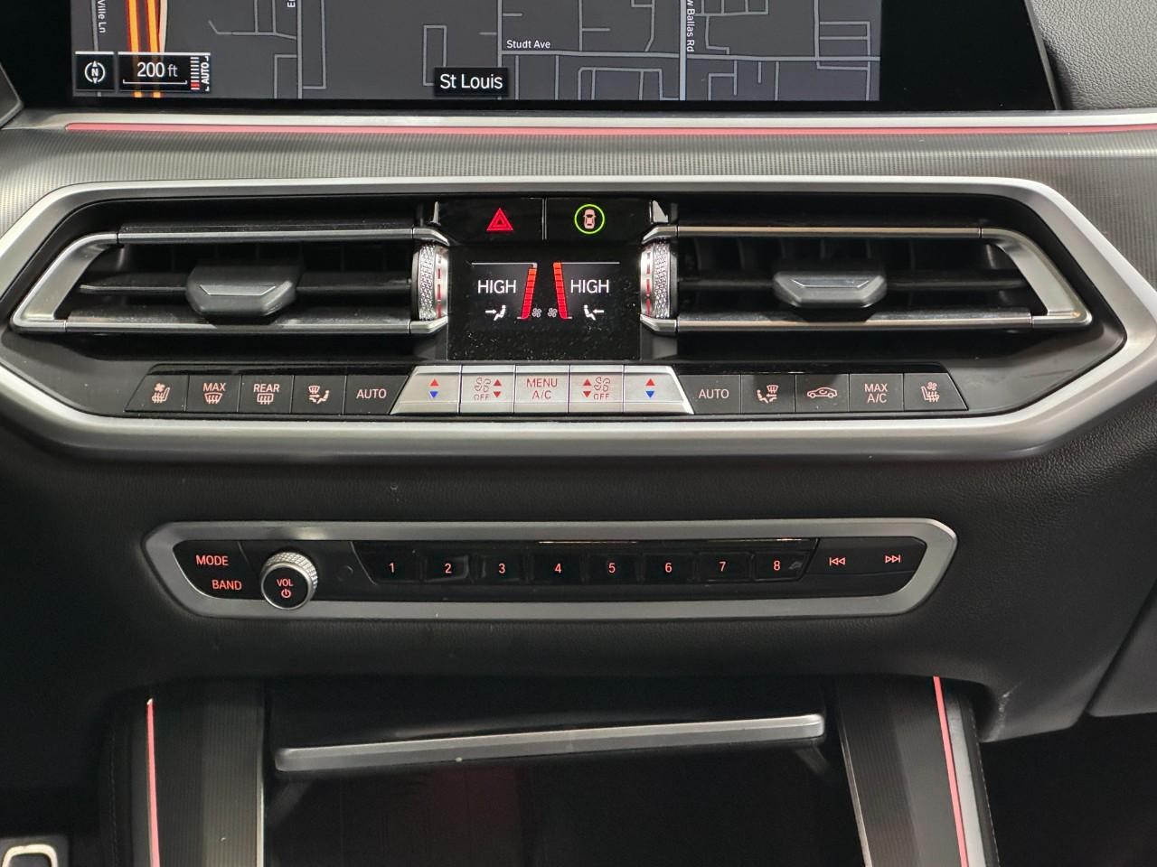 BMW X5 Vehicle Full-screen Gallery Image 14