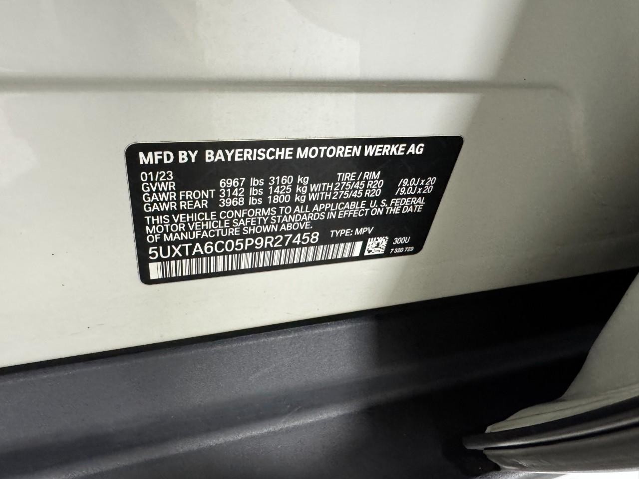 BMW X5 Vehicle Full-screen Gallery Image 36