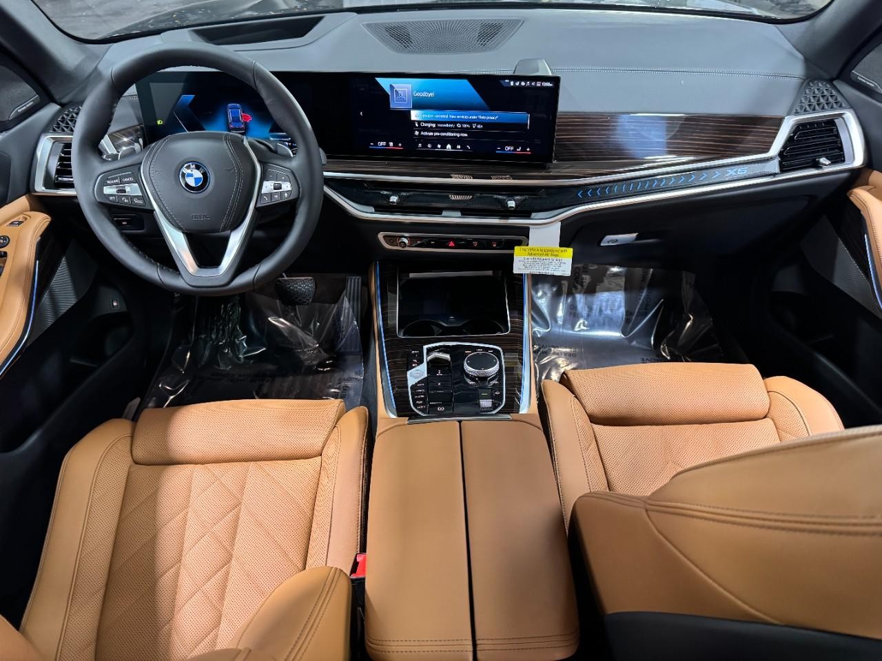 BMW X5 Vehicle Full-screen Gallery Image 12