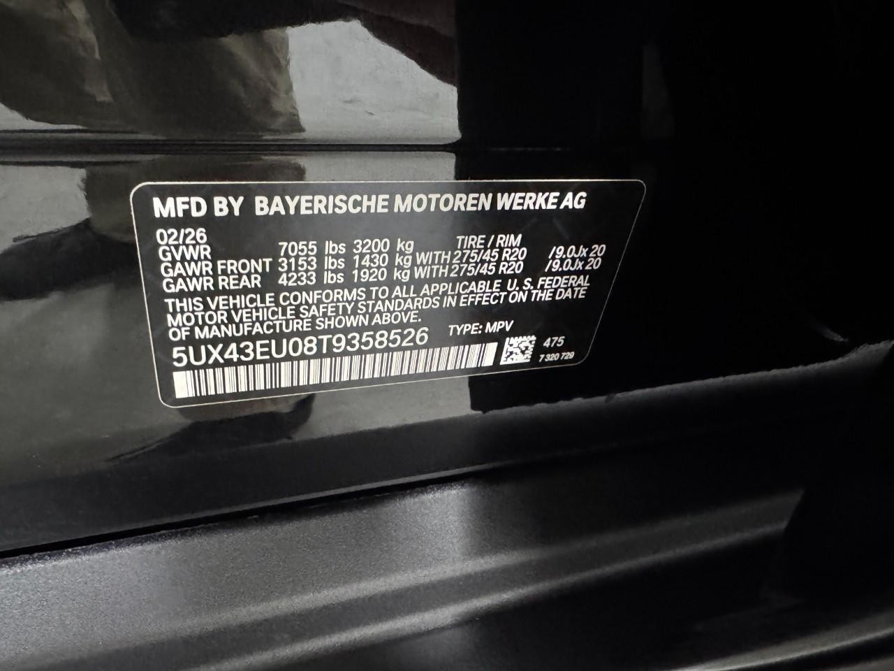 BMW X5 Vehicle Full-screen Gallery Image 34