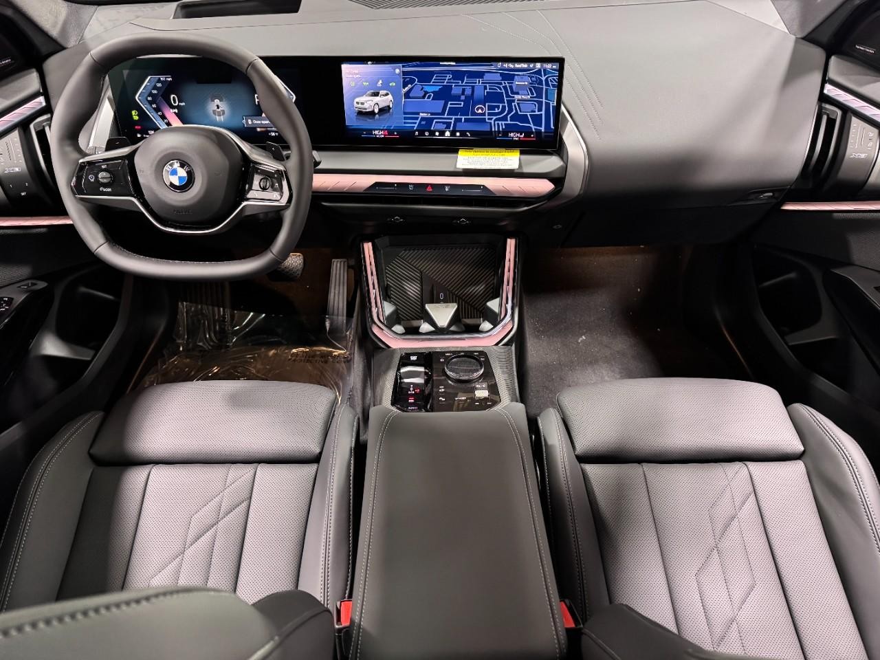 BMW X3 Vehicle Full-screen Gallery Image 12