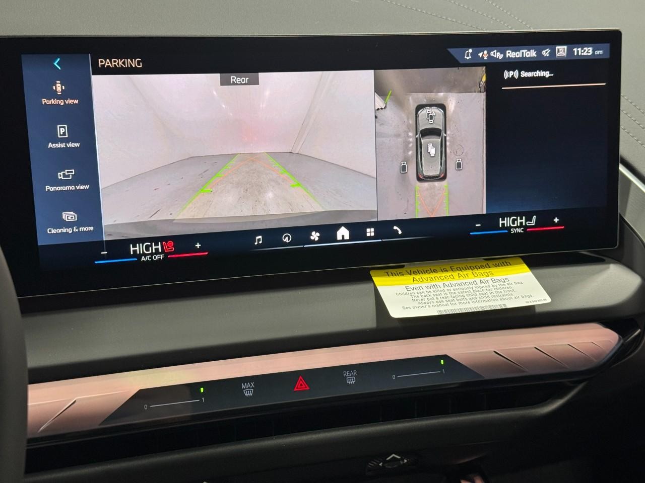 BMW X3 Vehicle Full-screen Gallery Image 30