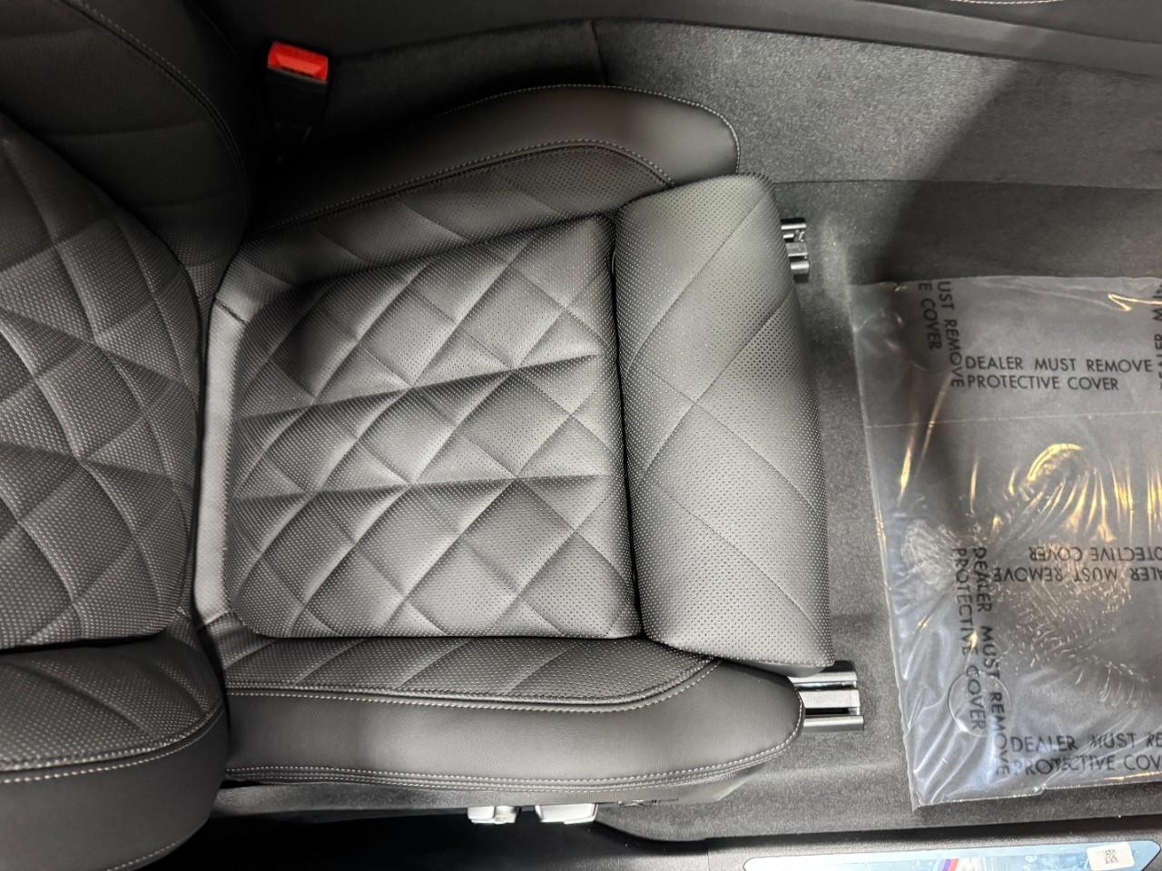 BMW X5 Vehicle Full-screen Gallery Image 19