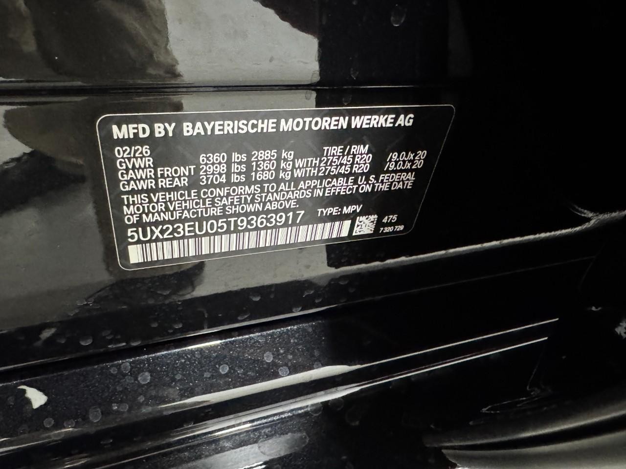 BMW X5 Vehicle Full-screen Gallery Image 35