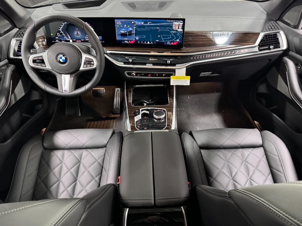 BMW X5 Vehicle Full-screen Gallery Image 13