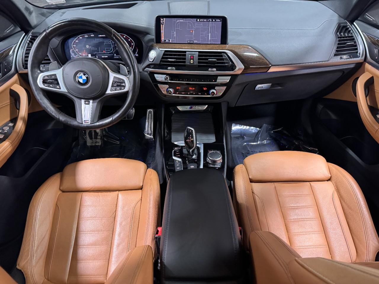 BMW X3 Vehicle Full-screen Gallery Image 14
