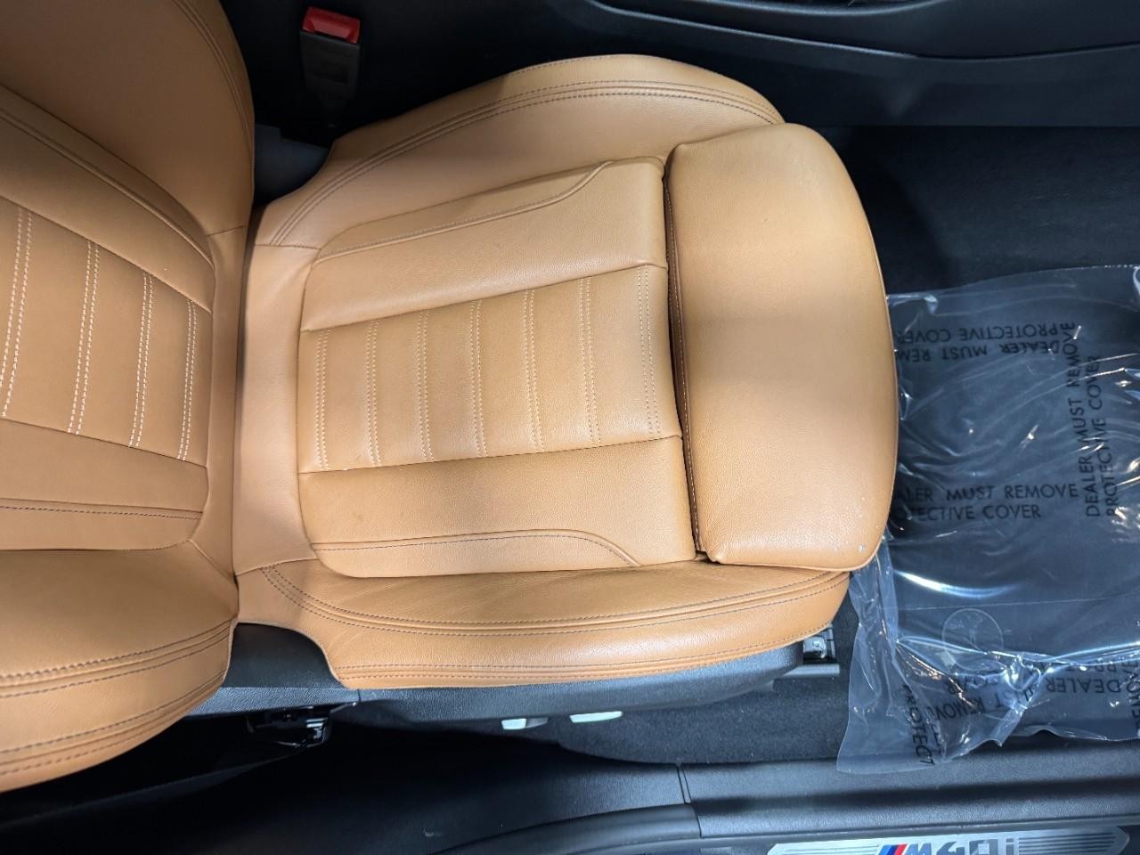 BMW X3 Vehicle Full-screen Gallery Image 21