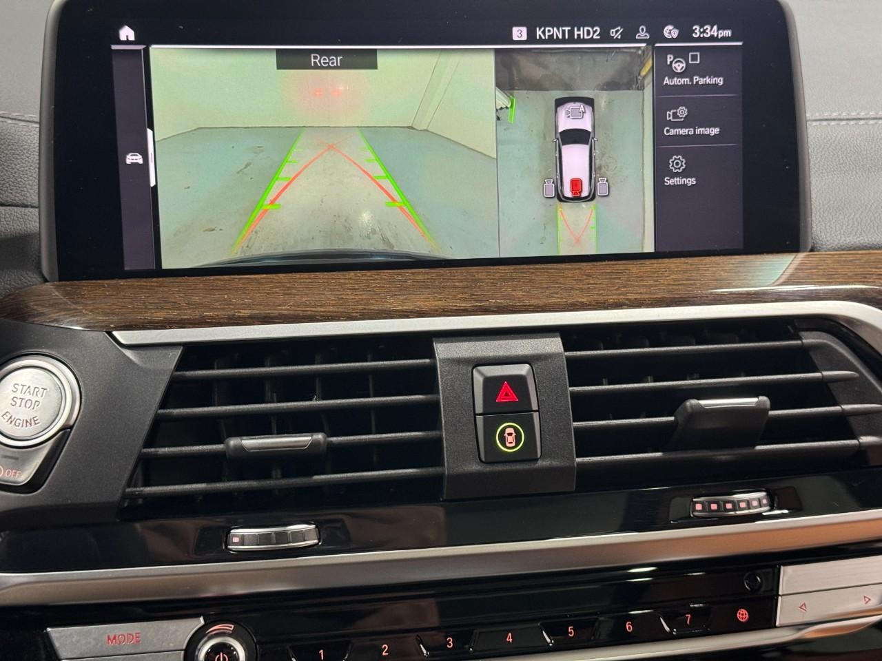 BMW X3 Vehicle Full-screen Gallery Image 36