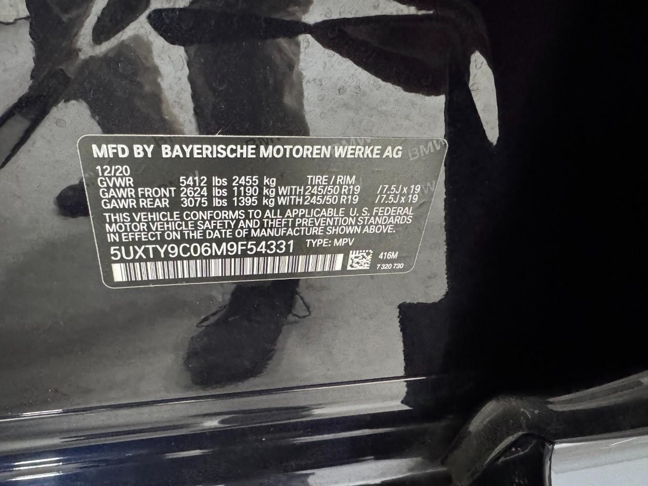 BMW X3 Vehicle Full-screen Gallery Image 37