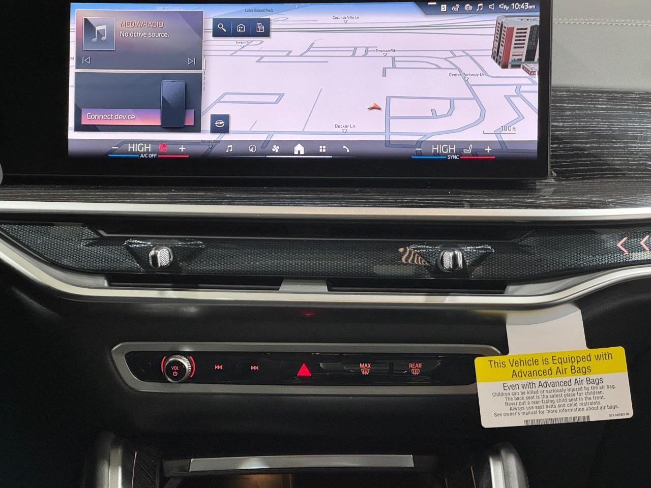 BMW X6 Vehicle Full-screen Gallery Image 15