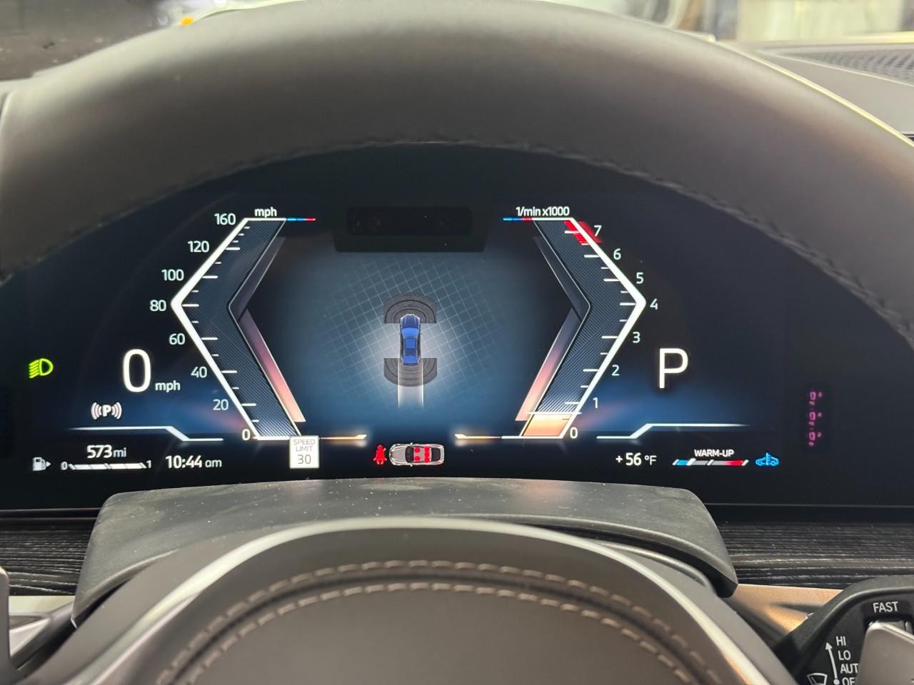 BMW X6 Vehicle Full-screen Gallery Image 34