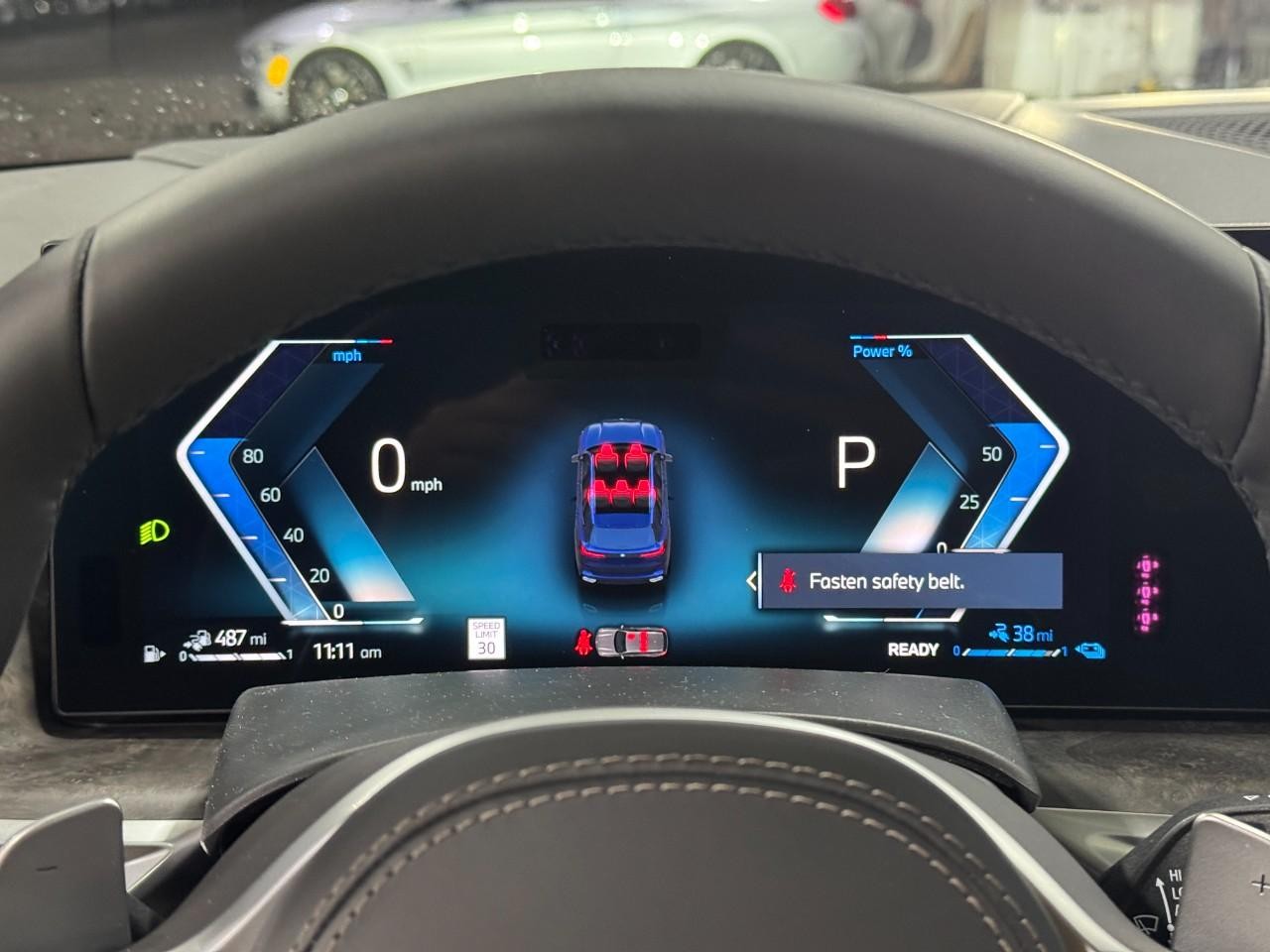 BMW X5 Vehicle Full-screen Gallery Image 33