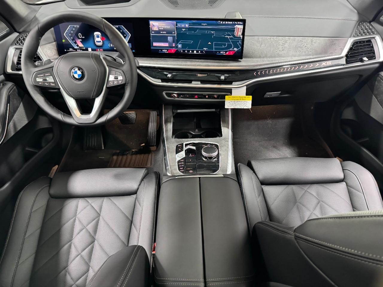 BMW X5 Vehicle Full-screen Gallery Image 12