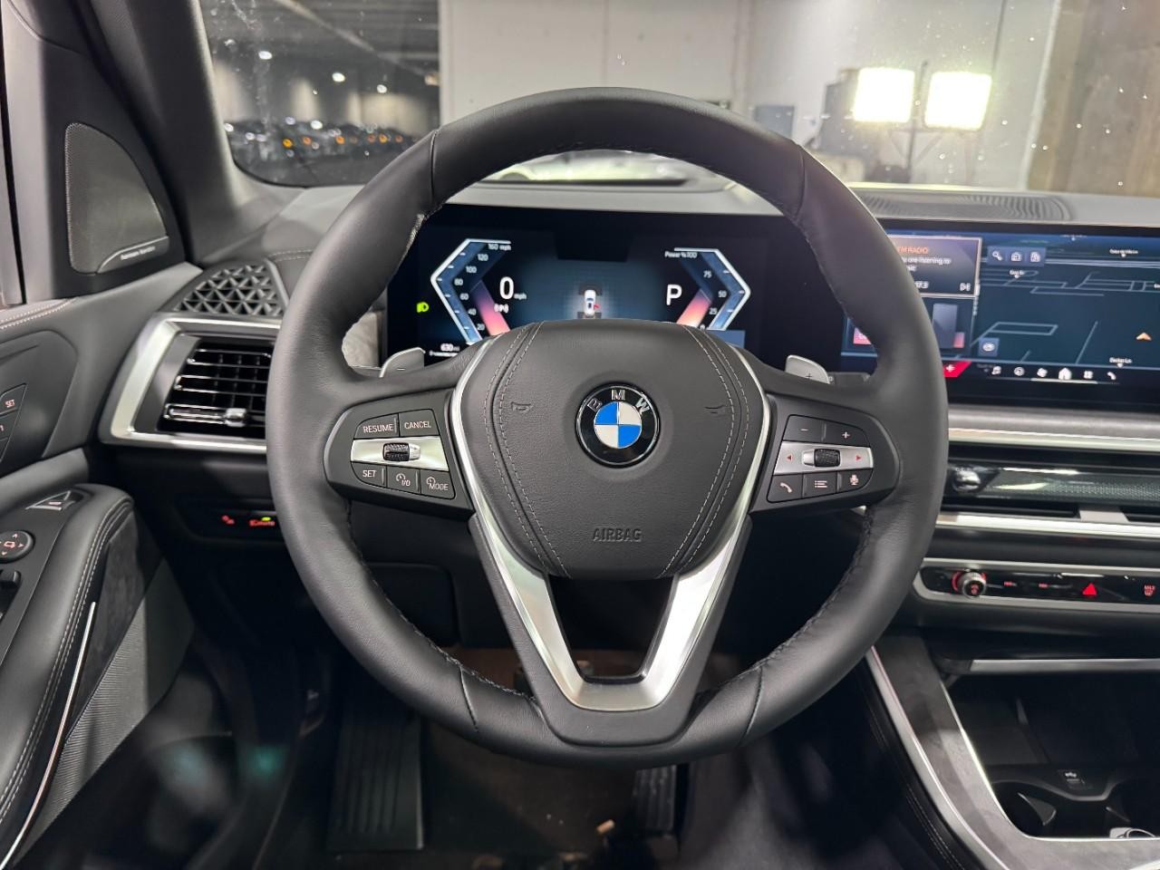 BMW X5 Vehicle Full-screen Gallery Image 13