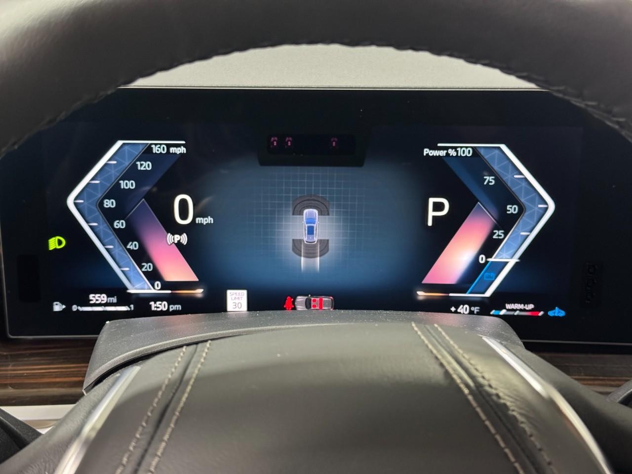 BMW X5 Vehicle Full-screen Gallery Image 33