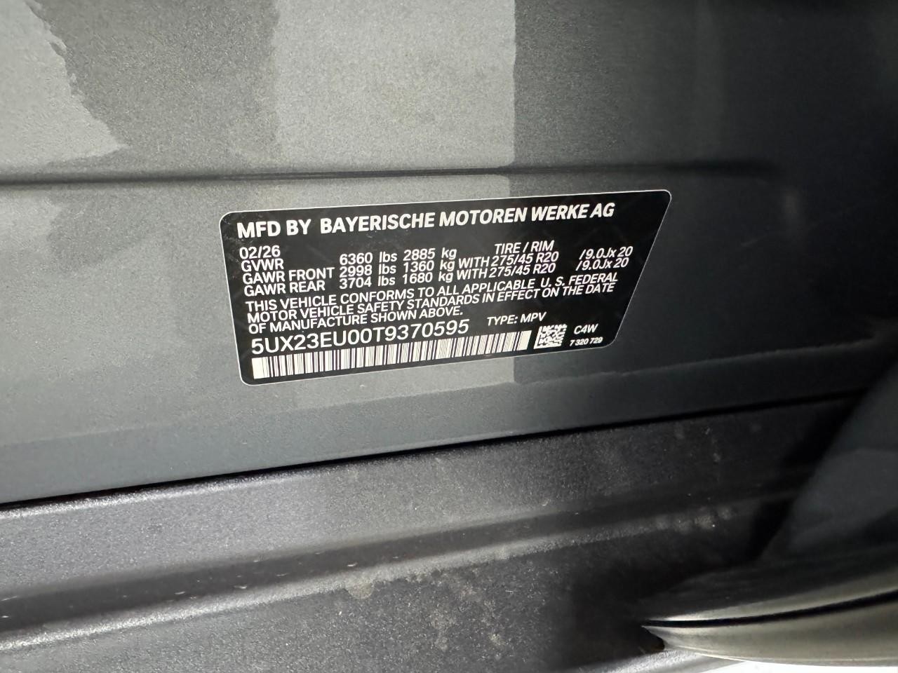 BMW X5 Vehicle Full-screen Gallery Image 35