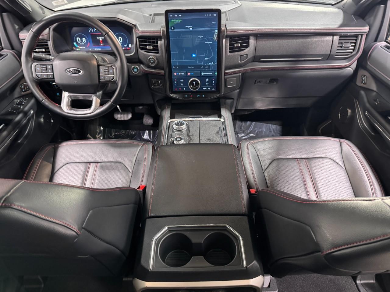 Ford Expedition Max Vehicle Full-screen Gallery Image 15