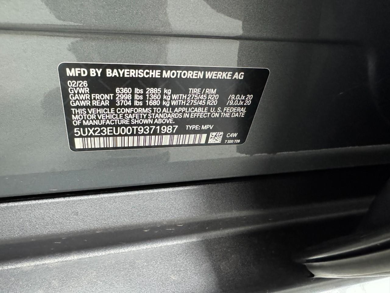 BMW X5 Vehicle Full-screen Gallery Image 35