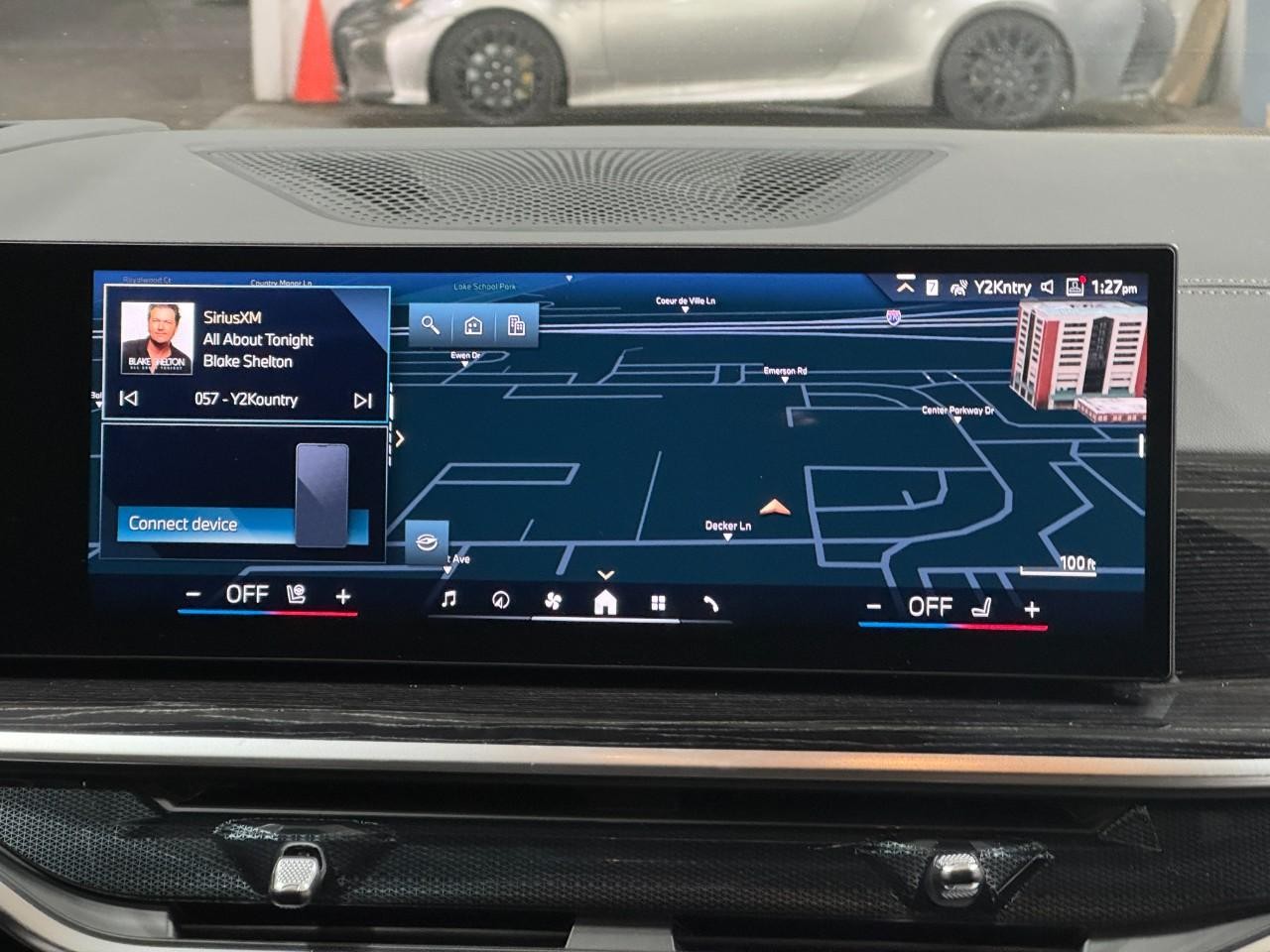 BMW X5 Vehicle Full-screen Gallery Image 15