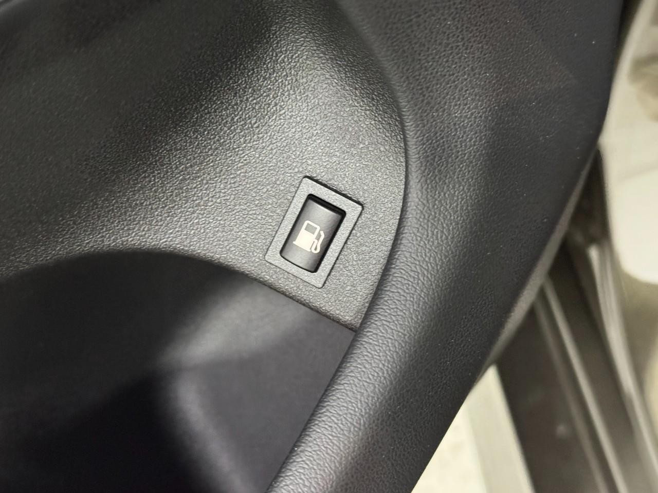 BMW X5 Vehicle Full-screen Gallery Image 28