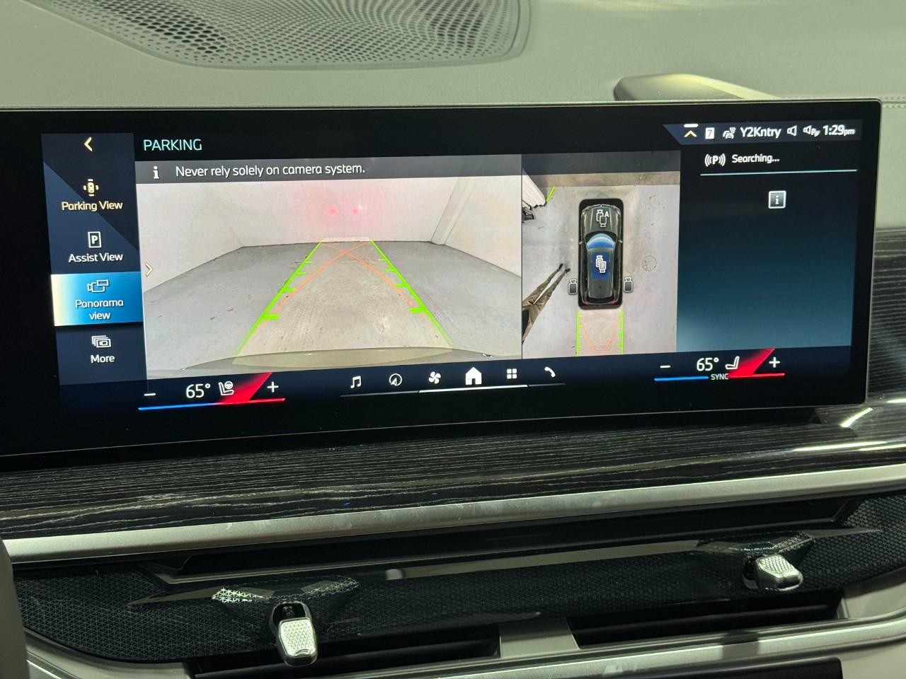 BMW X5 Vehicle Full-screen Gallery Image 36