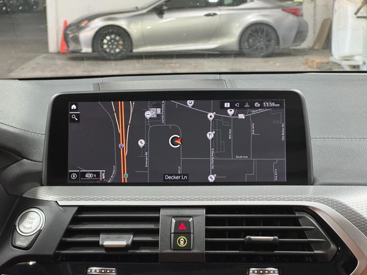 BMW X3 Vehicle Full-screen Gallery Image 15